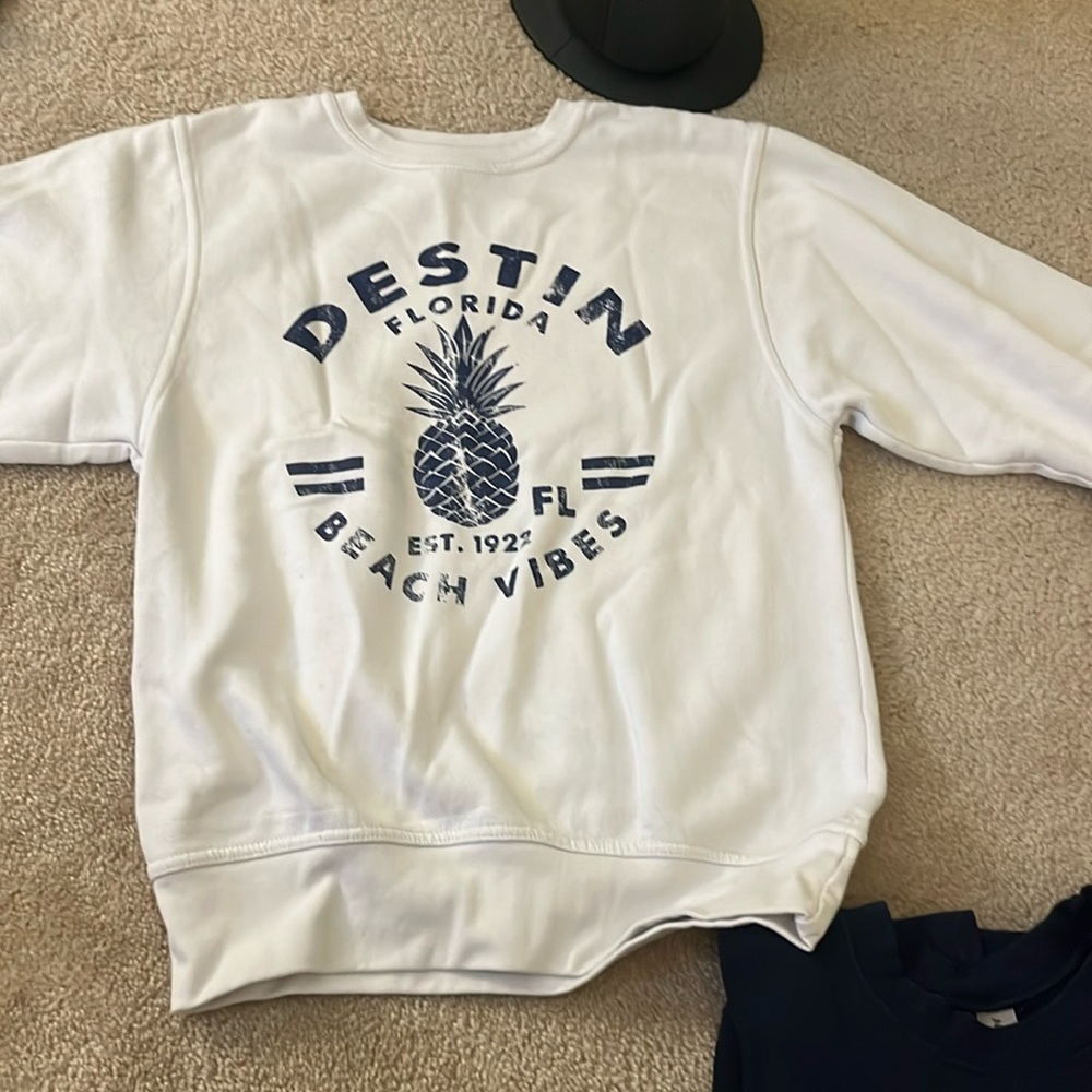 sweatshirt